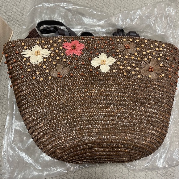 Handbags - Floral Straw Bag - like new condition